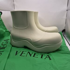 Bottega Veneta Cream Ankle Boots